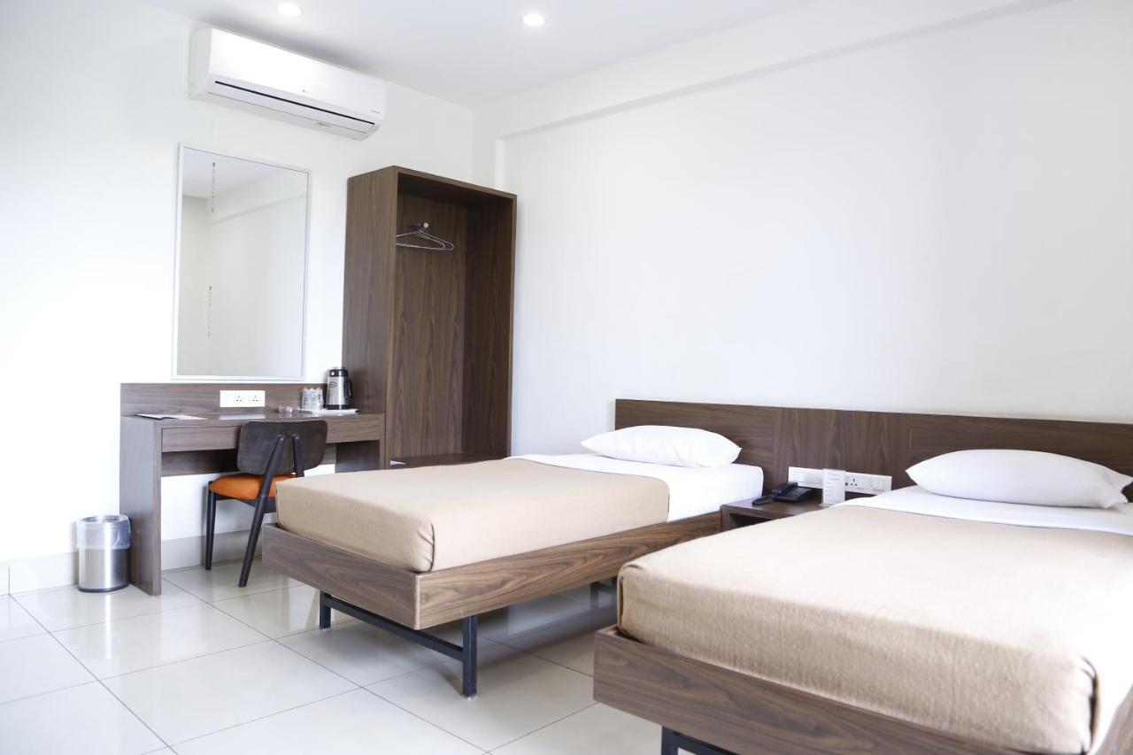 Hotel Dreamland Pune Exterior foto